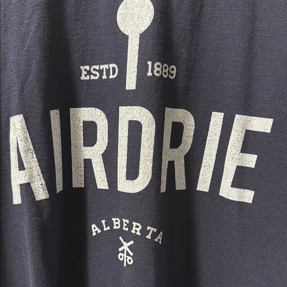 💸CLEARANCE 4 for $15💸 Local Laundry Men’s “Airdrie” Navy Blue T-Shirt - Picture 2 of 4